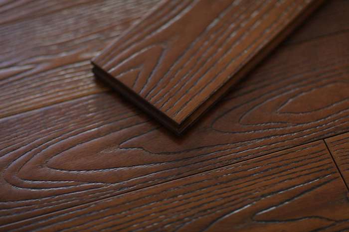 上海苏心装饰装潢有限公司告诉您：实木地板选择的6点小窍门